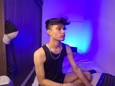 Онлайн чат XXX AlexxxGod