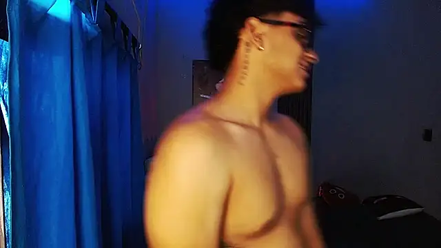 Mr_yisuzz's Webcam Show
