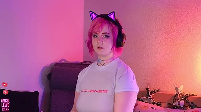 Angel-Lewd-Cake – Live XXX-chat