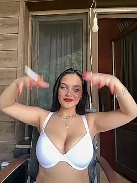 LunnaVey – Naživo XXX chat