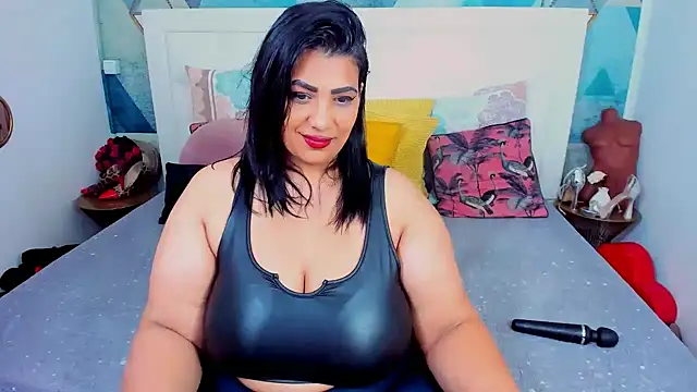 AmyCubes live XXX chat