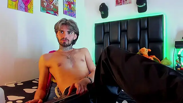Brutal_Sex_Fucking Adlı Modelin Web Kamerası Şovu