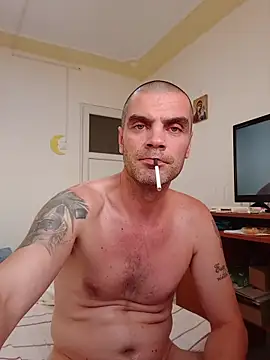 SIRMASTERDOMINATORXXL Adlı Modelin Canlı XXX Sohbeti
