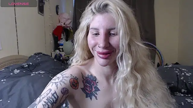 BLACKPeonyy's Live XXX Chat