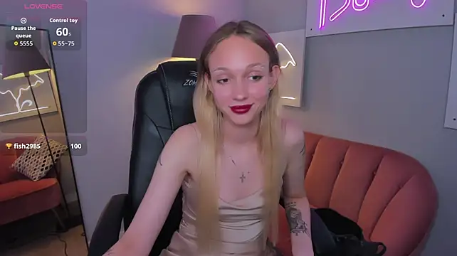 EmmaGilmoree's Live XXX Chat