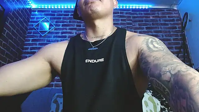 Show modela jordan_bigcock_ na web-kameri