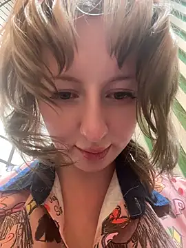 Chat +18 de RonnieKiss ao vivo