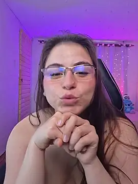 Taiga_Cute Adlı Modelin Canlı XXX Sohbeti