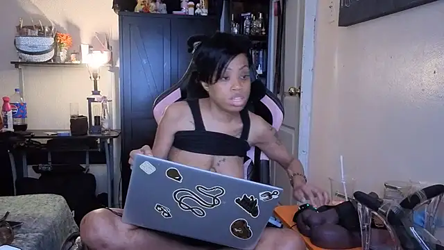 IAMTOKYOLEE XXX чат на живо