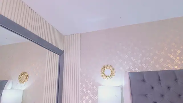 ZoeWilliis' Live XXX Chat