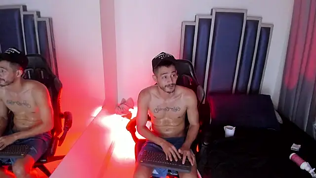 XXX chat uživo modela Damiam_23