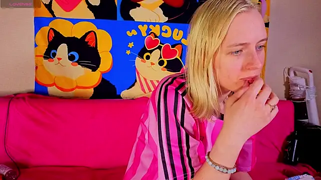 Crayzy_Luv's Live XXX Chat