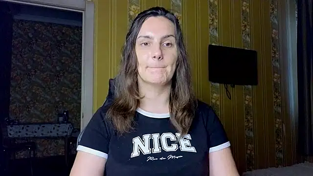 Miss-Understood Chat XXX in diretta