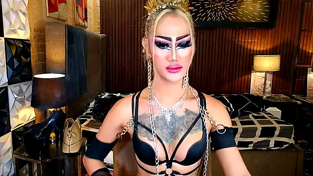 HorseCockDivine's Live XXX Chat
