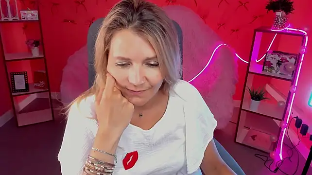 Czat XXX na żywo – NicoleHitman