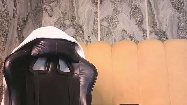 Queen_Red_vのライブXXXチャット