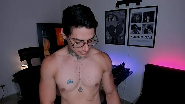 Simon_cortes XXX чат на живо