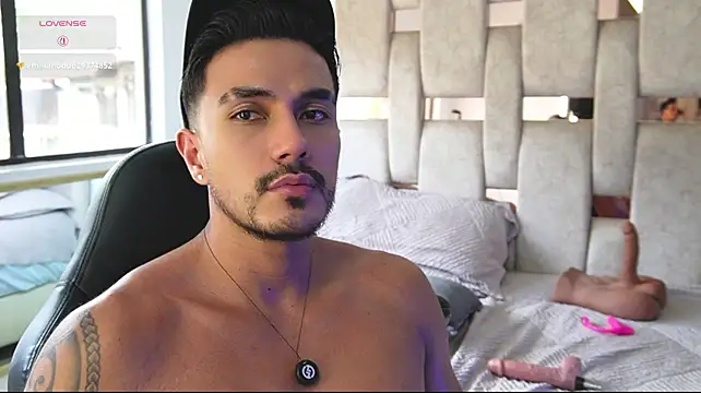 Chat XXX ao vivo de aaron_bolt