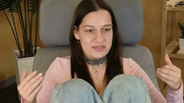 Chat +18 de LynseyRufino ao vivo