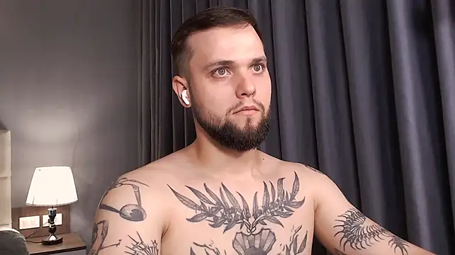 Онлайн чат XXX ChillyXO