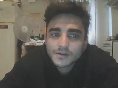 Bezzzzzerr Chat XXX in diretta