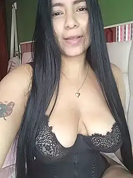 Chatroom XXX en direct de Evangeline_Sc