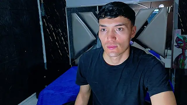 Aron_Darkx's Live Chat Room