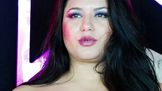 EssenaMonroe live XXX chat