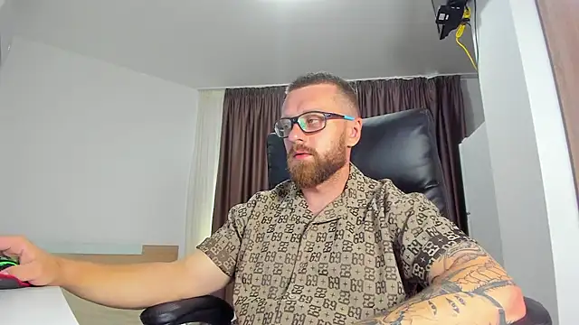 Živý XXX chat Findom_guy