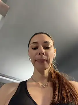 AmelieCrystal's Live XXX Chat