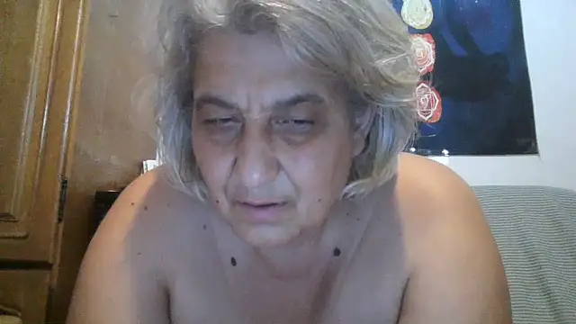 Chat XXX en directo de ExquisiteMature