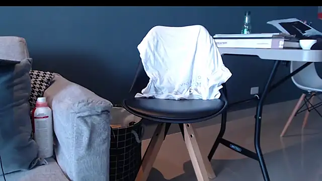 dirty_27cms élő XXX-chatje