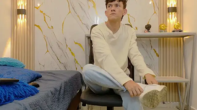 Max_silver_ Adlı Modelin Canlı XXX Sohbeti