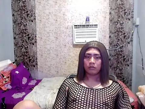 Pretty_Shaine Live XXX Chat