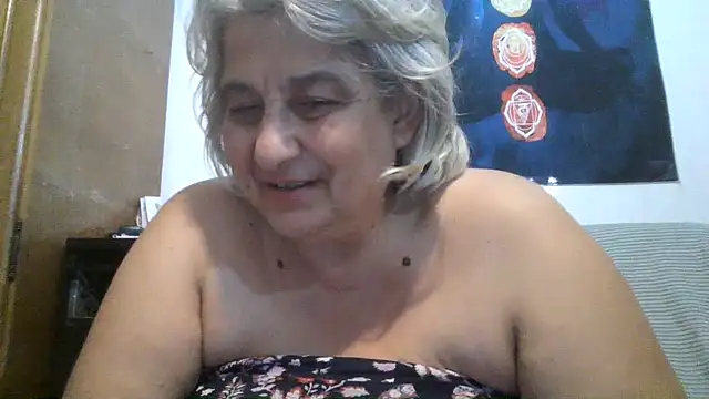 ExquisiteMature's Live XXX Chat