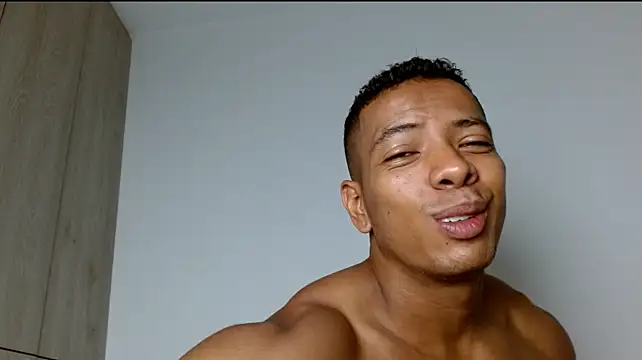 Chat XXX Live Muscle_Brown10