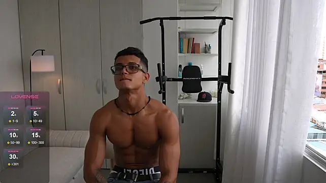 Paradise_boy__ élő XXX-chatje