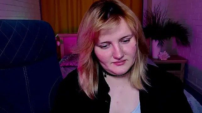 Онлайн чат XXX KathyBriggs