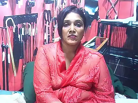 IndianSexyLady20's Live XXX Chat