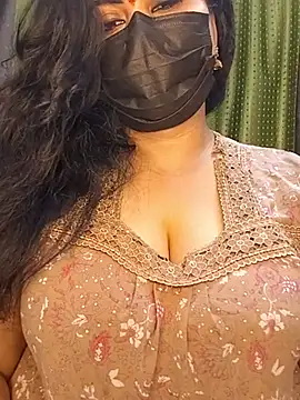 Anushka_flower Chat XXX in diretta