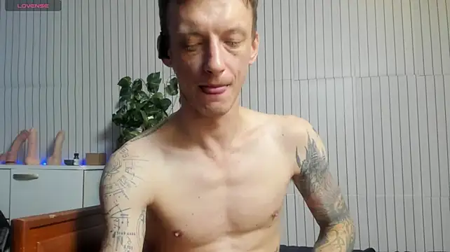 James2Inked Live XXX Chat
