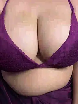 DarlingRuby XXX чат на живо