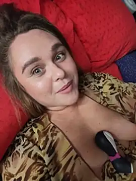 دردشة Juicy_PeachLux الجنسية المباشرة