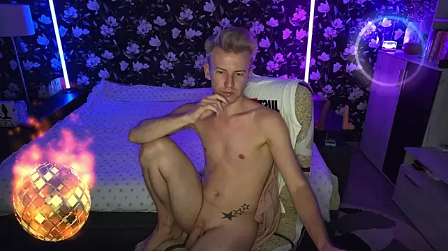 Vuitton Live XXX-Chat