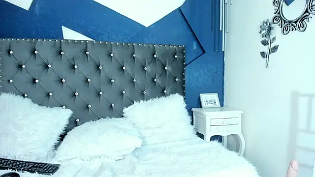 MaloryPowell Adlı Modelin Canlı XXX Sohbeti