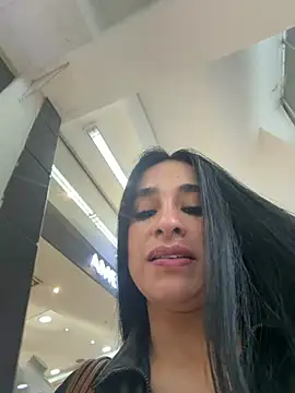 RoseOnYou – Naživo XXX chat