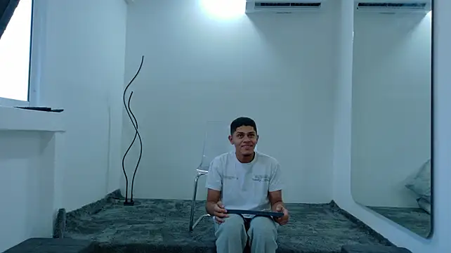 Chat XXX en directo de EthanCarter__