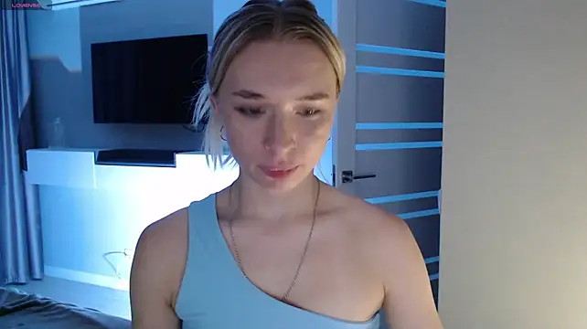 Онлайн чат XXX Emily_Hartt