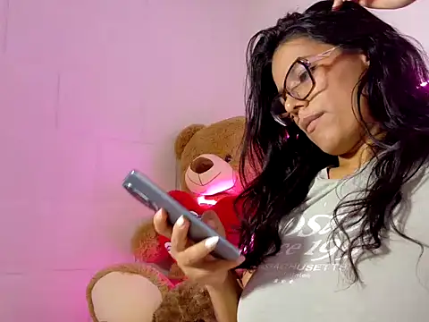 Chatroom XXX en direct de Catha-