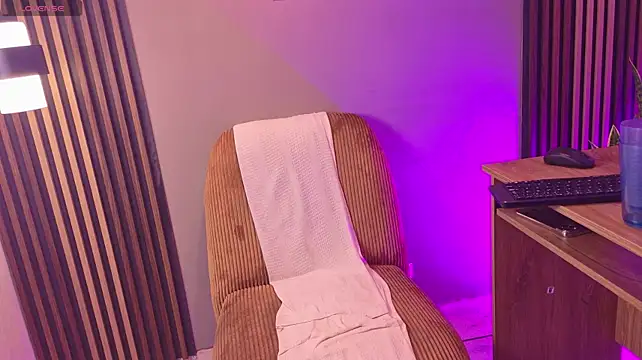 christopher_robin4's Live XXX Chat